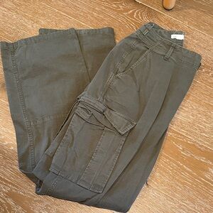 Good American Women's Cargo Joggers - Olive Green